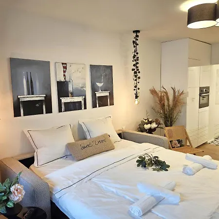 Design Apt In Old Town-Free Parking-Balcony Pressburg Exterior foto