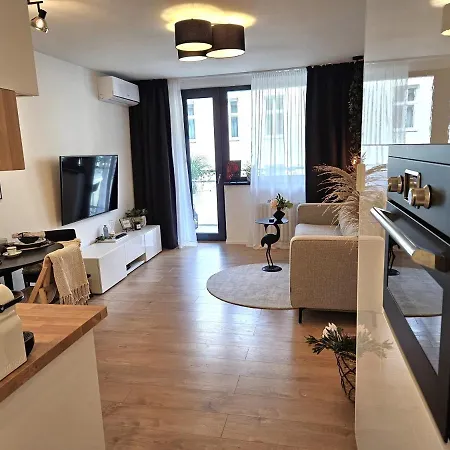 Design Apt In Old Town-Free Parking-Balcony Pressburg Exterior foto