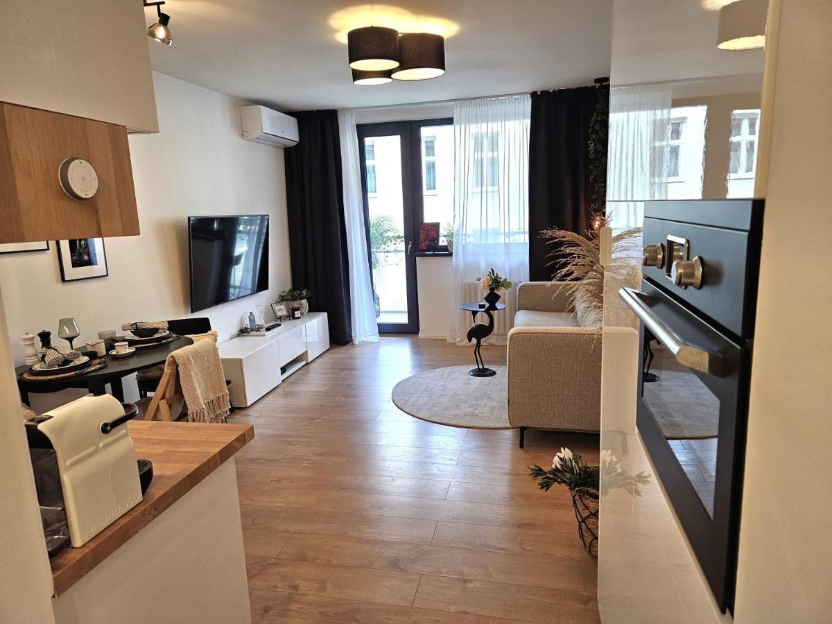 Apartmán Design In Old Town-free Parking-balcony